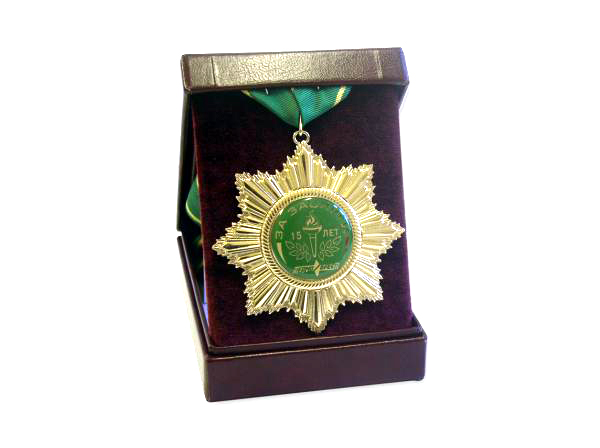 Нагрудный знак «За заслуги»