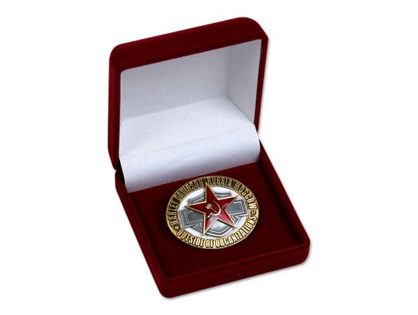 Нагрудный знак "Outside of organization"